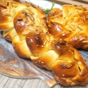 SWEET CHALLAH BREAD